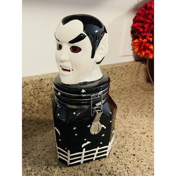 Dracula with Cap Cookie Storage Jar - HERITAGE MINT Holiday Collection Halloween - Picture 2 of 12